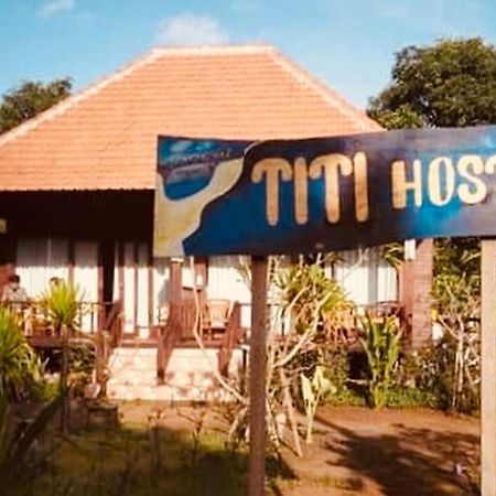 Titi Hostel Нуса Лембонган Екстериор снимка