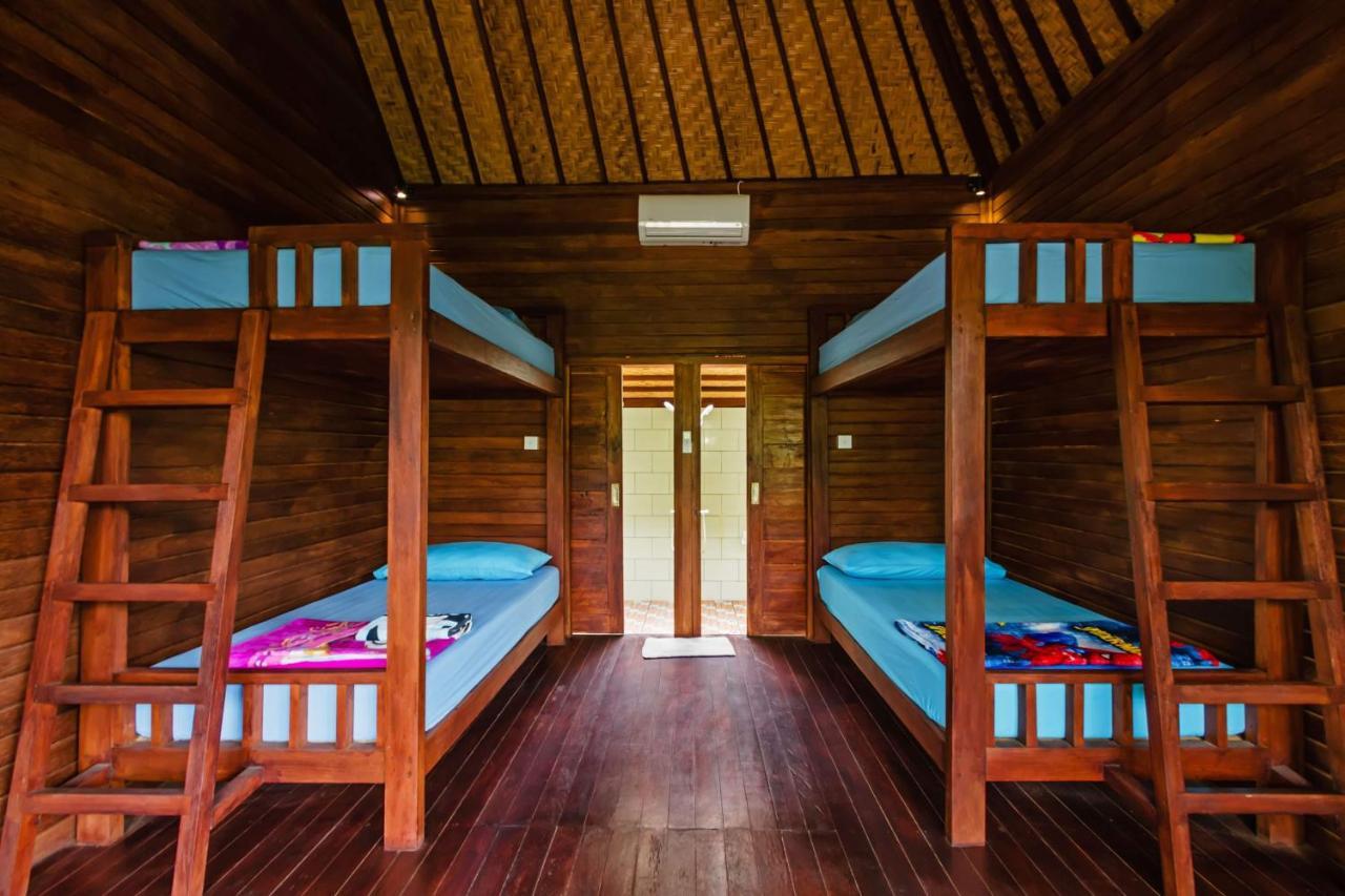 Titi Hostel Нуса Лембонган Екстериор снимка