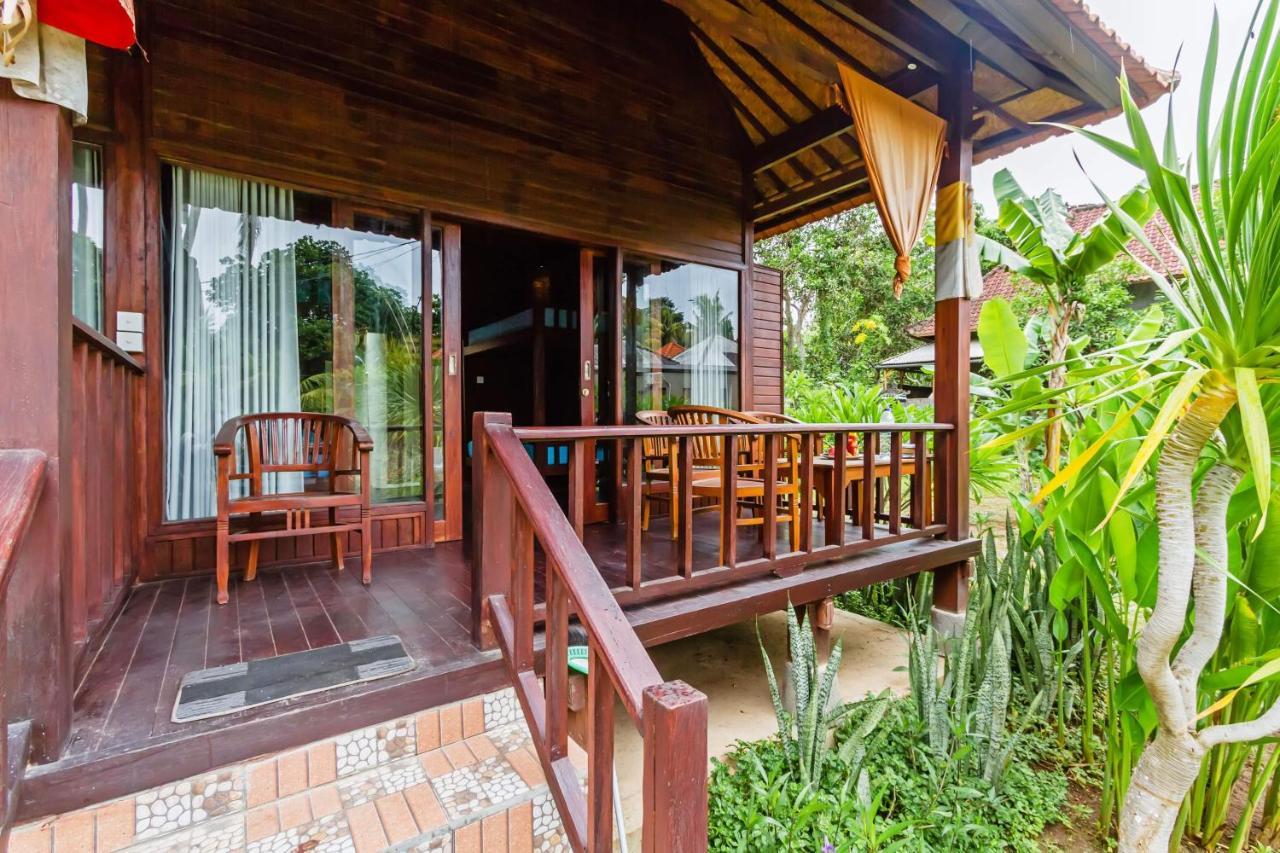 Titi Hostel Нуса Лембонган Екстериор снимка