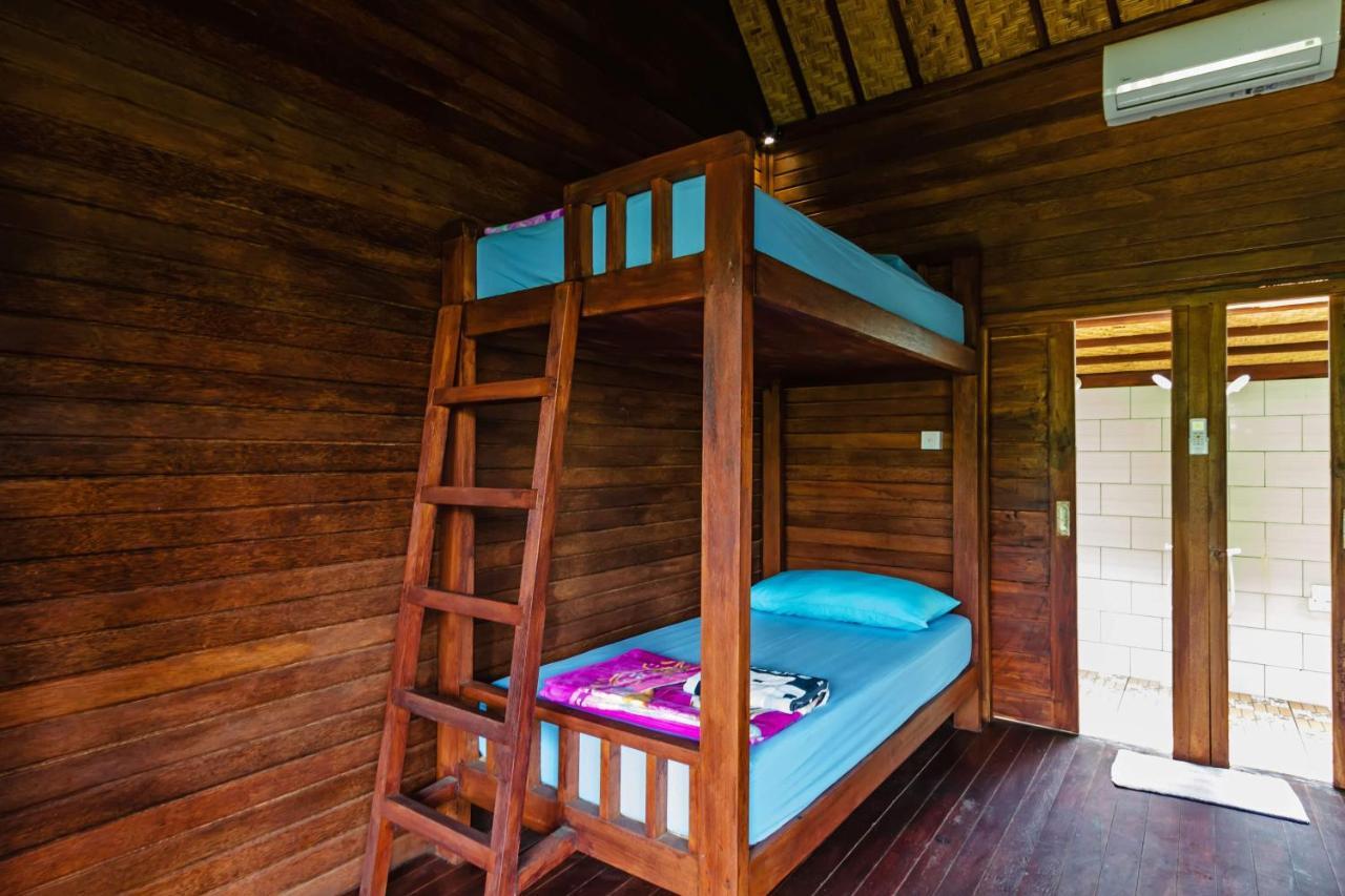 Titi Hostel Нуса Лембонган Екстериор снимка